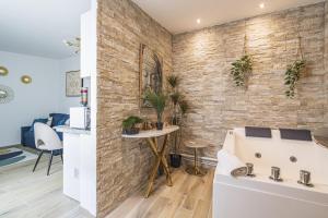 Pentagone 1 SPA PRIVE