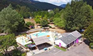 Campings Camping 3 etoiles - Piscine - eeed0b : photos des chambres