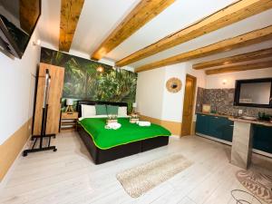 Sunflower Central Free parking