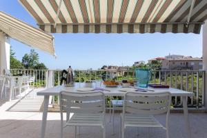 Grande villa californienne calme près de la mer