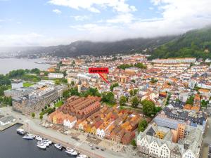 Homerentals Apartments - Behind Bryggen & historic cobblestone streets - 2 Floor renovated from february 2025