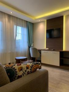 Royal Boutique House