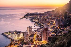 Aux portes de Monaco spacieux 4 pièces Parking