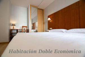Special Offer - Double or Twin Room room in Hotel Hispania