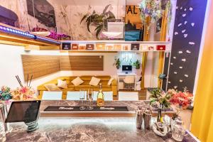 Luxe & Central Haven - Jacuzzi, Sauna, Steam, Private Parking