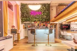 Luxe & Central Haven - Jacuzzi, Sauna, Steam, Private Parking - Albavilla