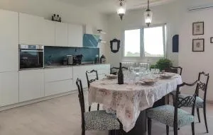 2 Bedroom Cozy Apartment In Bagheria - 阿尔塔维拉米利恰