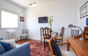 2 Bedroom Cozy Apartment In Bagheria