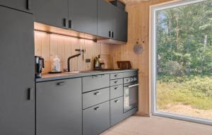 3 Bedroom Amazing Home In Stege