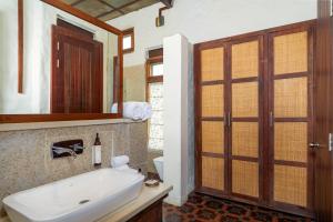 Olive Trotter, Nangal