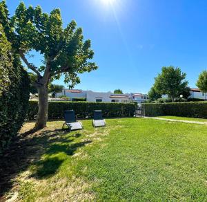 Seafront duplex villas sea view and spacious gardens