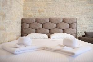 Christian Studio Apartments