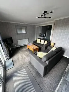 Self Catering Spacious 2 Bed Apartment with sea views - Gairloch