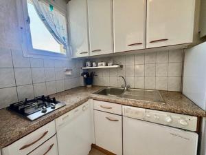 Appartements Appartement 2P 42m² a Quiberon, proche plage, loggia S/O, parking, animaux acceptes - FR-1-478-73 : photos des chambres