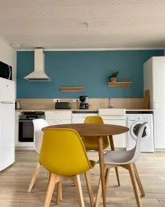 Maison avec jardin clos et parking privé - Peumérit