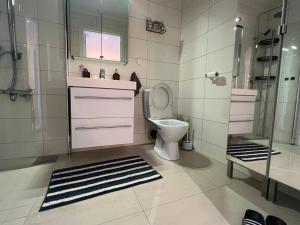 Sunny gateaway Room in Lerstad, Suitable for two guests