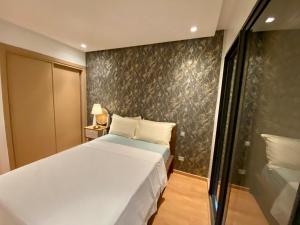 Luxury studio center Abdelmoumen 1min tram with view