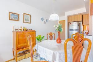 IT81 Ótimo Apartamento 34 (2 Suítes) - Itacimirim