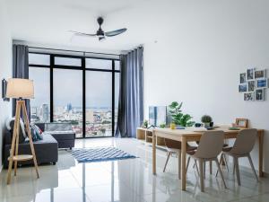 Beacon Executive Suites by S&F #InfinityPool #SkyGym