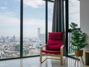 Beacon Executive Suites by S&F #InfinityPool #SkyGym