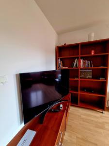 3 room Apartment near the train station and center