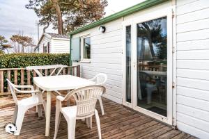 Campings Camping Les Violettes : photos des chambres