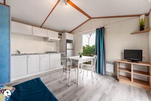 Campings Camping Les Violettes : photos des chambres