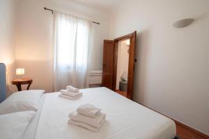 Vanni Apartment by Mamo Florence