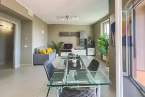 Comfort urbano con box auto privato - Genzone