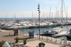 ACP Cambrils Puerto Apartamentos - Marina