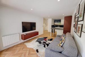 Henri Camille Real Estate- Palm Beach -Premium one bedroom with big terrace