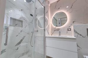 Henri Camille Real Estate- Palm Beach -Premium one bedroom with big terrace
