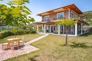 Bujtina Lumo Entire Lodge swimming pool - Gozhdorazhda