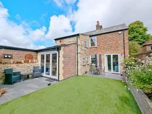 Four Priory Road, Chichester - Lavant