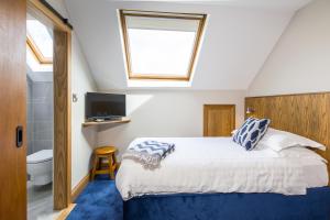 The Dingle Pub Rooms