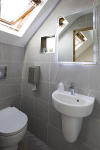 The Dingle Pub Rooms