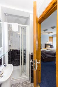 Standard Quadruple Room room in The Dingle Pub B&B