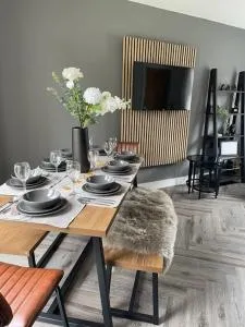 4 bed home in Leamington Spa hosted by GreyBird SA - Bishops Tachbrook