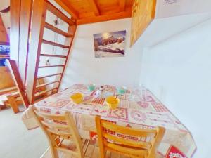 Charmant studio cabine aux Saisies pour 4 personnes - FR-1-594-145