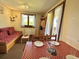 Appartements Charmant T2 a Demi-Quartier, 1 chambre, balcon, parking, casier a skis, proche foret et espaces verts - FR-1-597-32 : photos des chambres