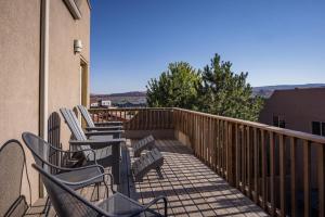 3415 South Village Loop