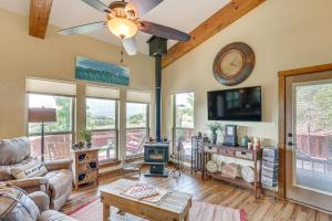 Medicine Park Cottage: Walk to Lake Lawtonka!
