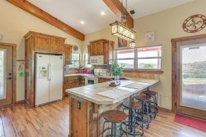 Medicine Park Cottage: Walk to Lake Lawtonka!