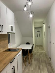 Lake City Apartment