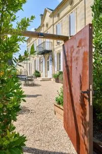 NEW! 5 star classified Deluxe Wine Estate - Lussac