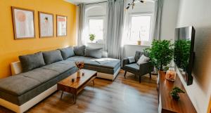 Modernes Apartment mit Balkon und Stellplatz