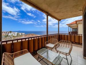 Seaside apartment with a sea view