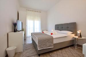 Apartment Frane