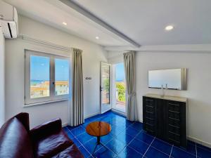 YourHome - La Famiglia Apartment