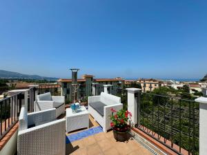 YourHome - La Famiglia Apartment